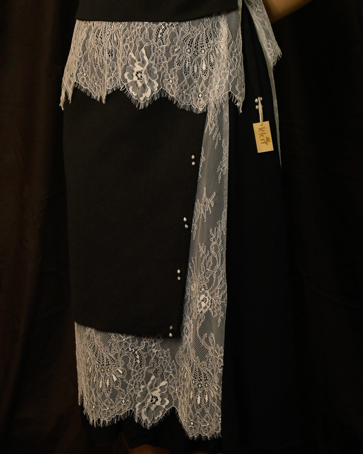 Rosette Black