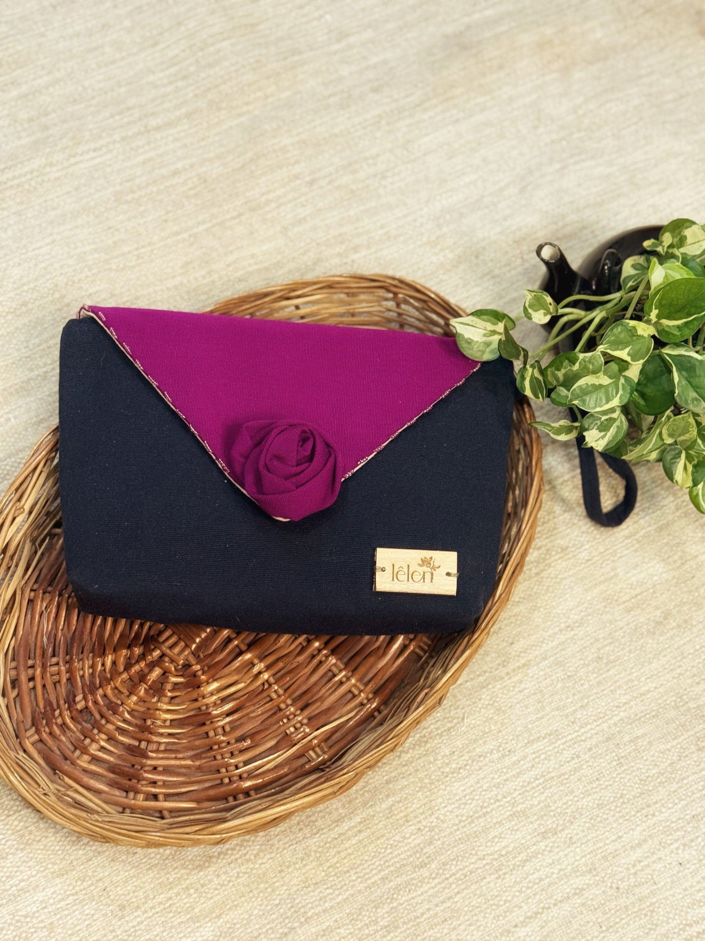 Rosy Pouch